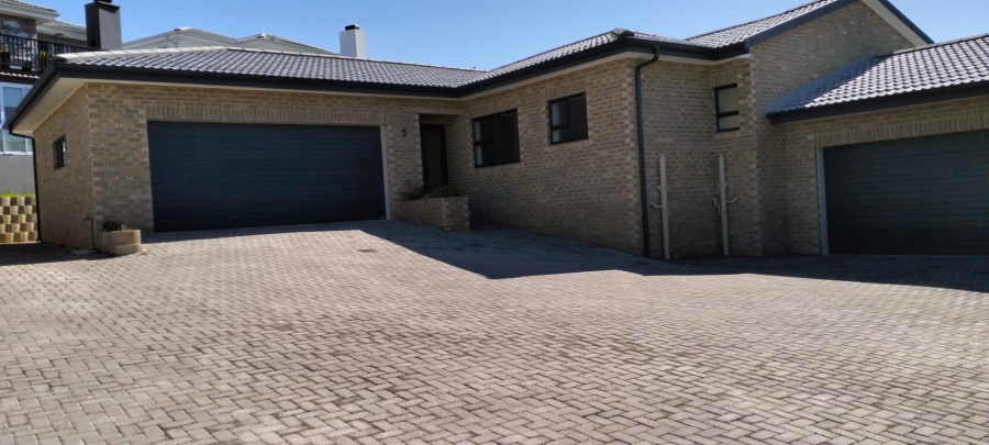 3 Bedroom Property for Sale in Dana Bay Western Cape